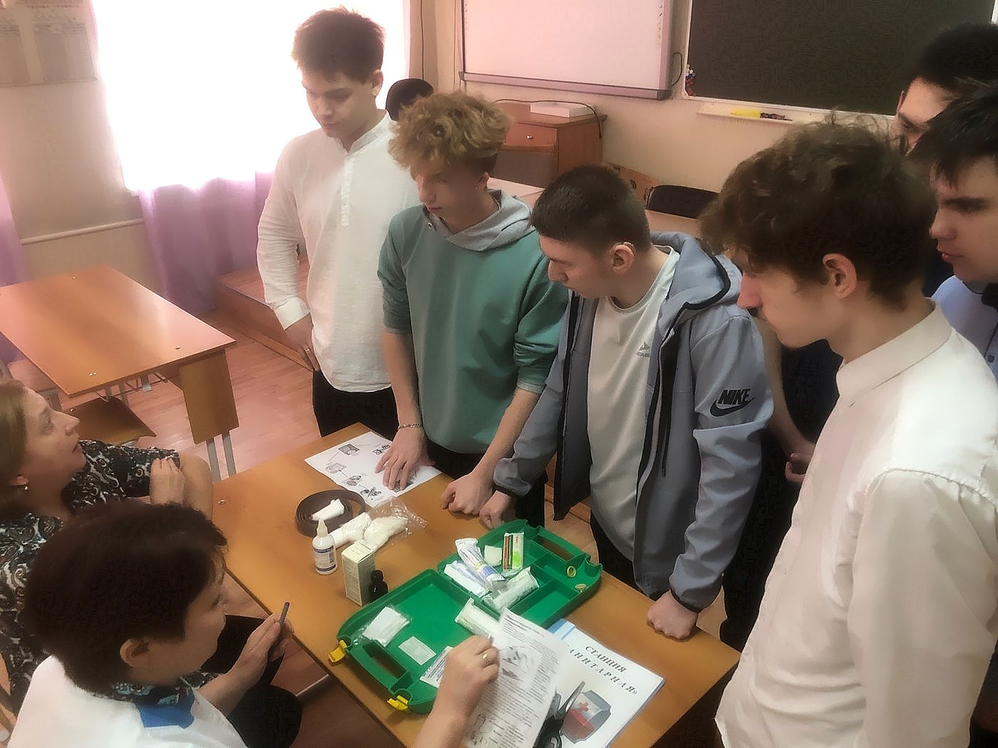 В рамках предметной декады БЖД прошла игра «Здоровый образ жизни - это здорово!»