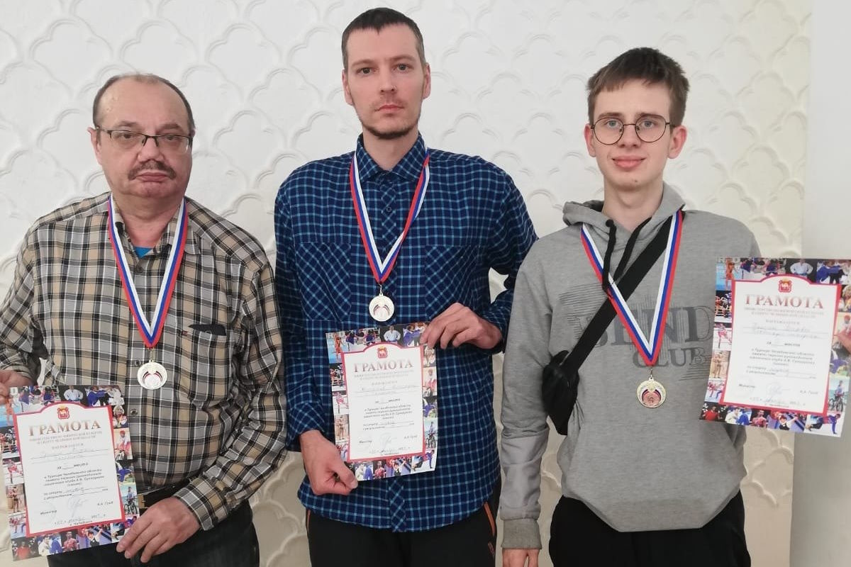 Наши студенты завоевали бронзовые медали областного турнира по шашкам!