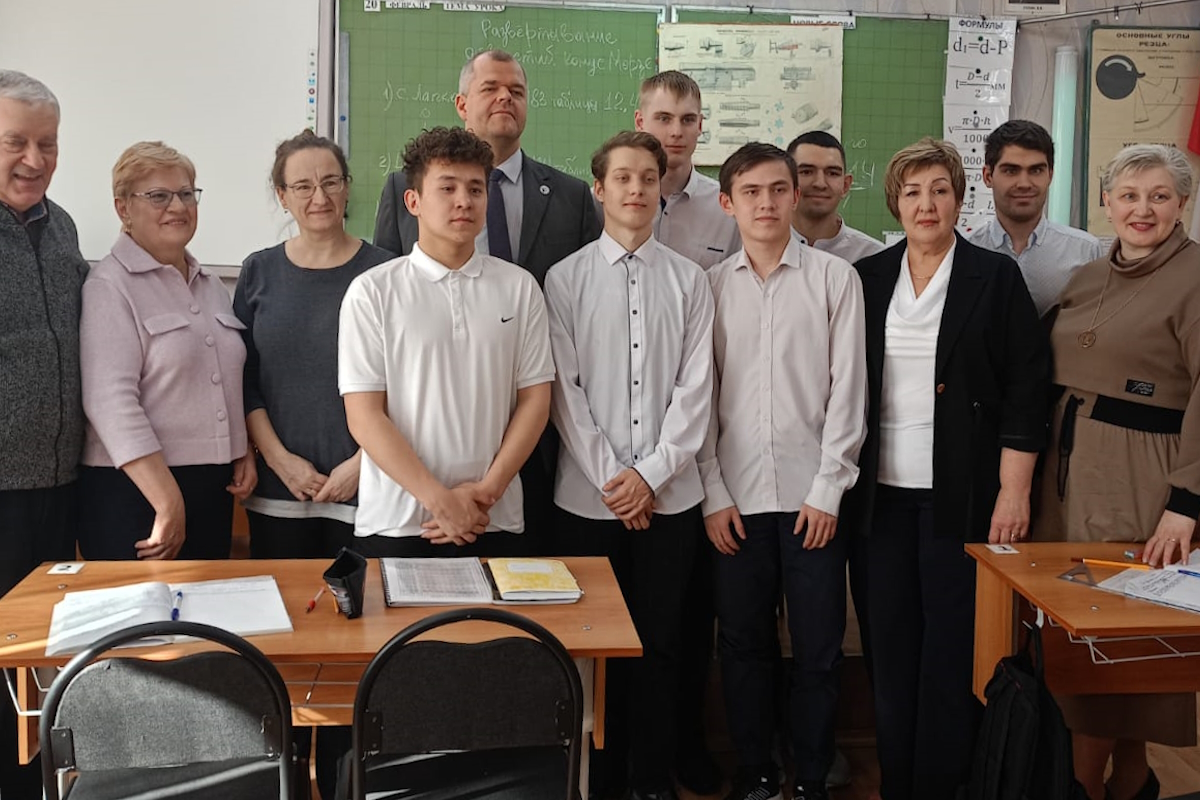 Состоялся визит президента ОООИ ВОГ Александра Бочкова в техникум-интернат им. И.И. Шуба!