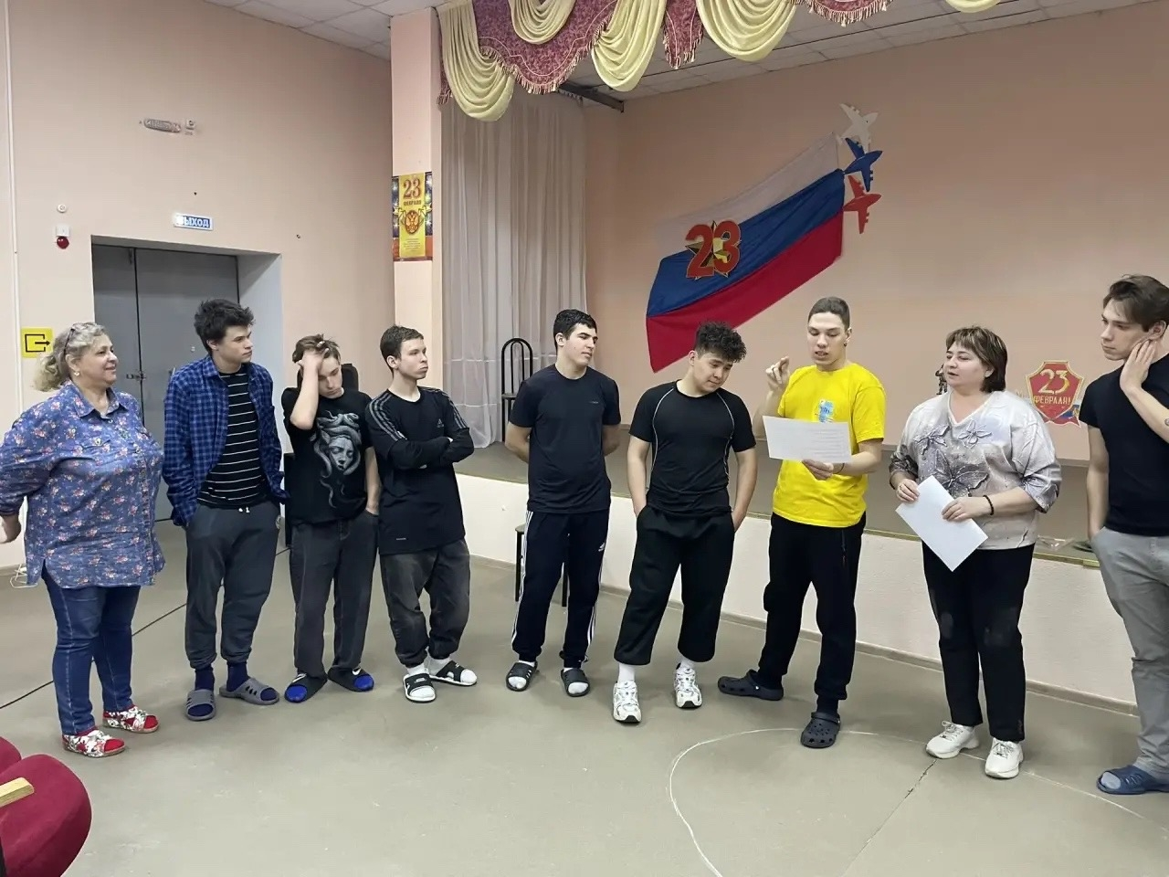 Выходные с пользой! Воспитатели провели яркое и запоминающееся мероприятие «А ну‑ка, парни!».